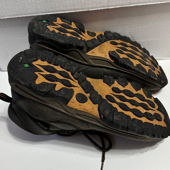 Boy's Timberland Work Boots- Size 7 - Picture 3 of 4